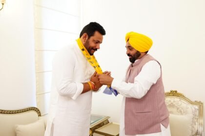 CM Bhagwant Mann and Robin Sampla