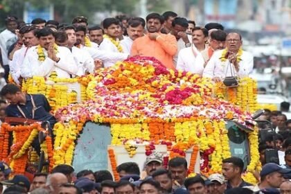 Seth Poonamchand Yadav immersed in the five elements