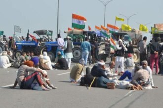 farmers blocked road traffic